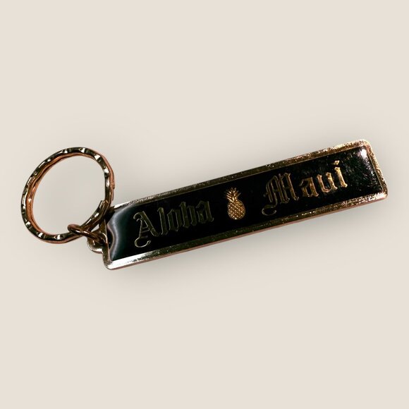 Alex Alika Aloha Maui Gold-Tone Metal Keychain with Pineapple Design - Picture 1 of 2